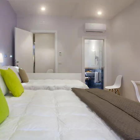 Guest house Domus Giulio Cesare 2*